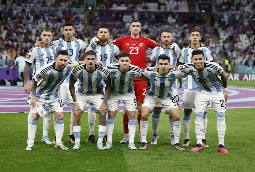 莱万特高层：几乎每天都收到关于埃永的报价，冬窗不考虑出售他（莱万特高层：埃永报价几乎天天来，冬窗无意出售）