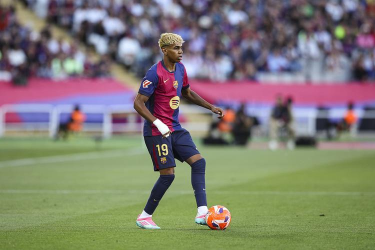 大卫-路易斯：未来会当教练；在慕尼黑夺得欧冠那夜太疯狂了（大卫-路易斯：未来想执教，回忆慕尼黑欧冠夺冠之夜太疯狂）