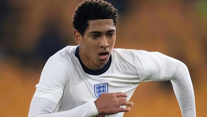 篮球火箭球队训练营气氛积极（火箭队训练营氛围高涨）