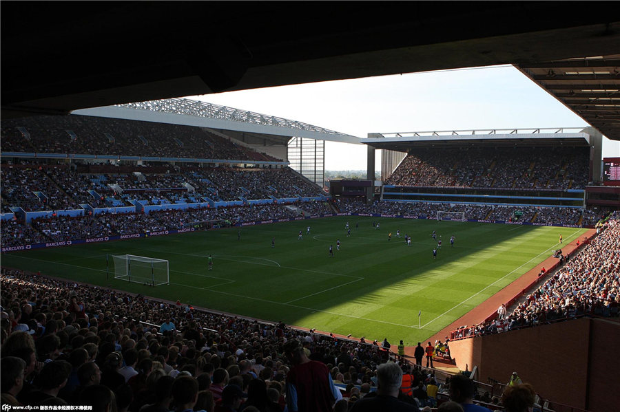 德甲生涯第10次戴帽，凯恩赛后将比赛用球带走收藏（凯恩德甲生涯第10次上演帽子戏法，赛后将比赛用球带回珍藏）