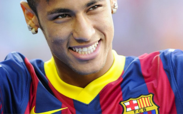 哈兰德本赛季出战20场中18场破门进32球，仅维拉、热刺对其零封（哈兰德本季20战斩32球、18场建功，仅维拉和热刺能将其零封）