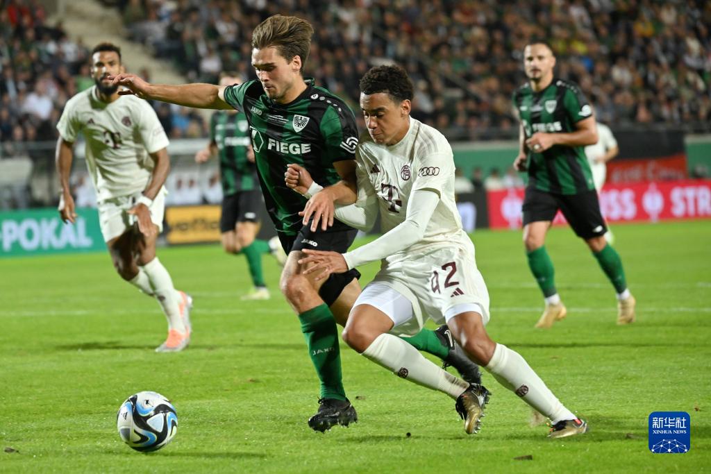 与去年排名相同，北京国安与山东泰山分别锁定中超第四第五（延续去年排名，北京国安与山东泰山分列中超第4、第5位）