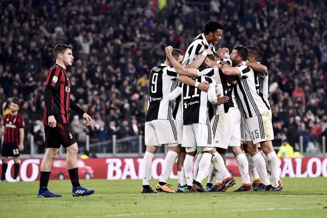 赫拉德-马丁：客战国米是生涯最佳比赛；选18号是因为阿尔巴（赫拉德-马丁：客场战国米乃生涯最佳一役；身披18号致敬阿尔巴）