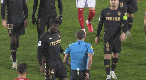 意甲：国米主场3-0击败博洛尼亚（意甲：国米主场3比0完胜博洛尼亚）