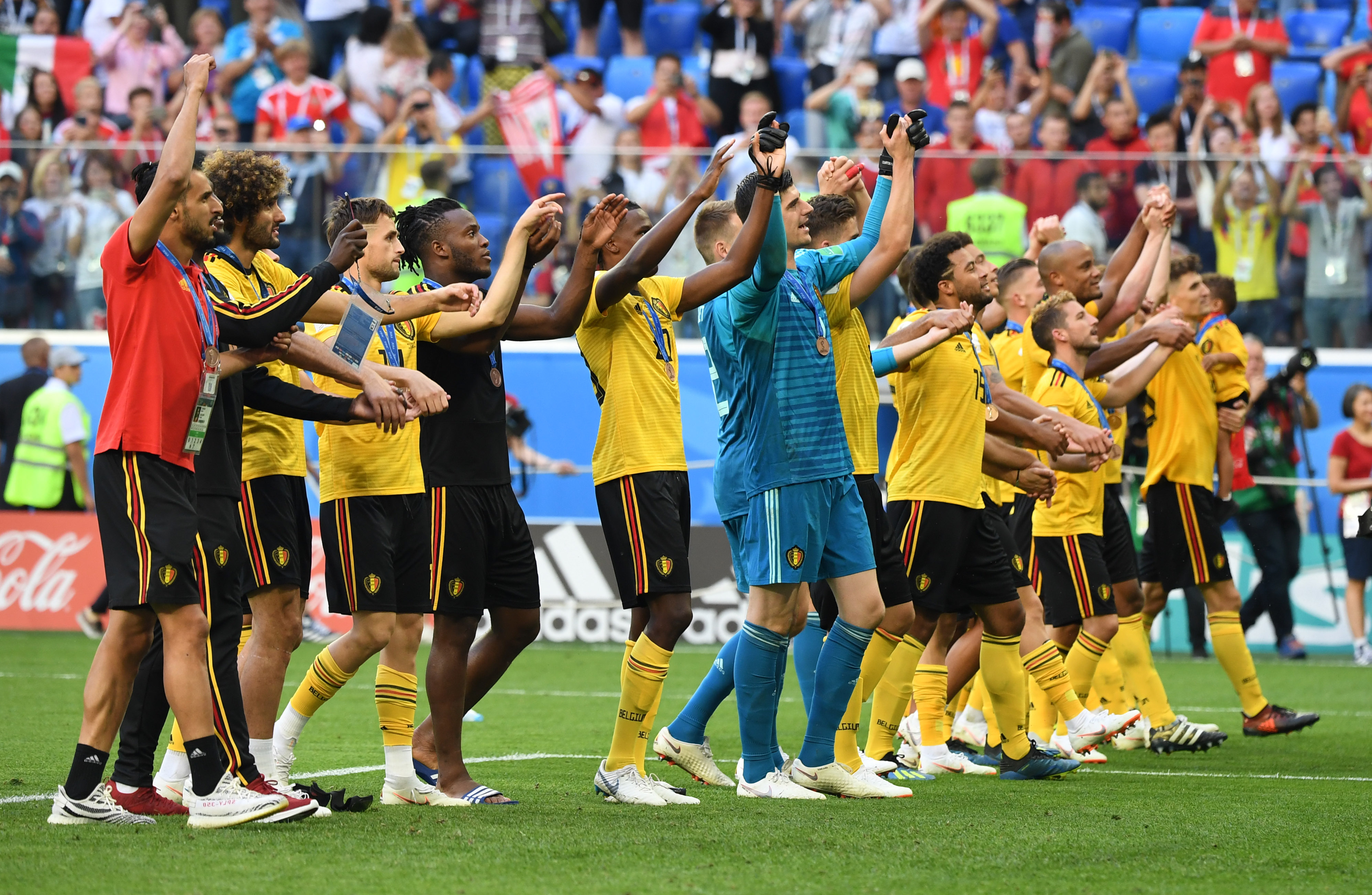 亚马尔：梅西是历史最佳，但我不想成为梅西，我想走自己的路（亚马尔：梅西无愧历史最佳，但我不会做第二个梅西，我要走自己的路）